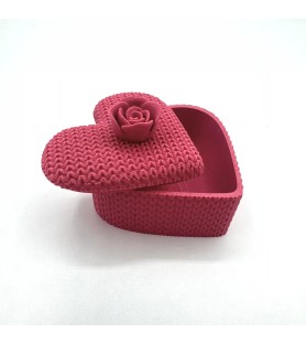 Boîte en cœur façon tricot avec couvercle et bouton en roses - Cherry
