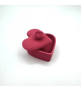 Boîte en cœur façon tricot avec couvercle et bouton en roses - Cherry