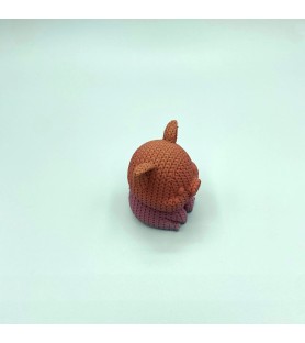 Cochon assis tricot orange rosé – Figurine déco 3D – POMM créations