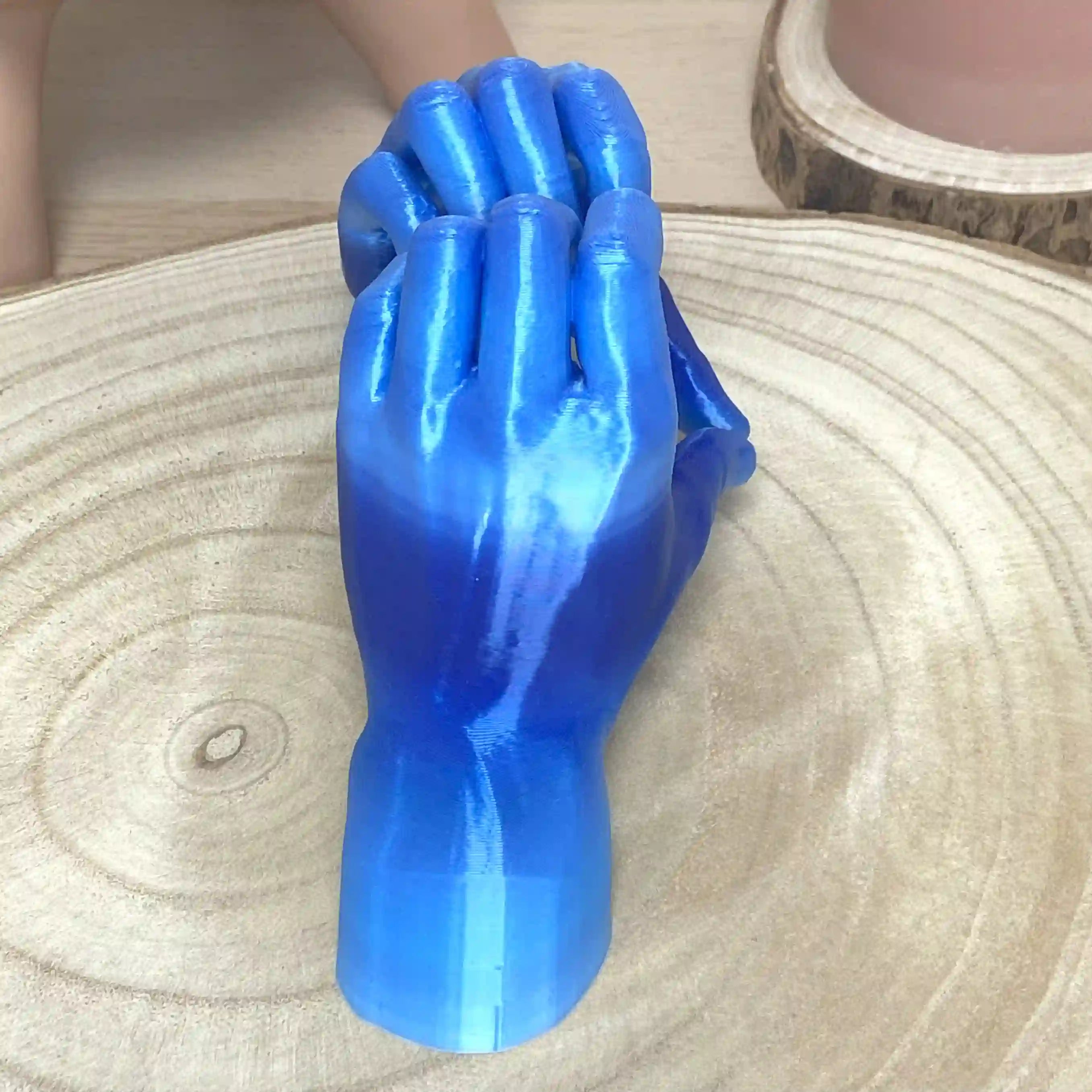 Les mains en cœur