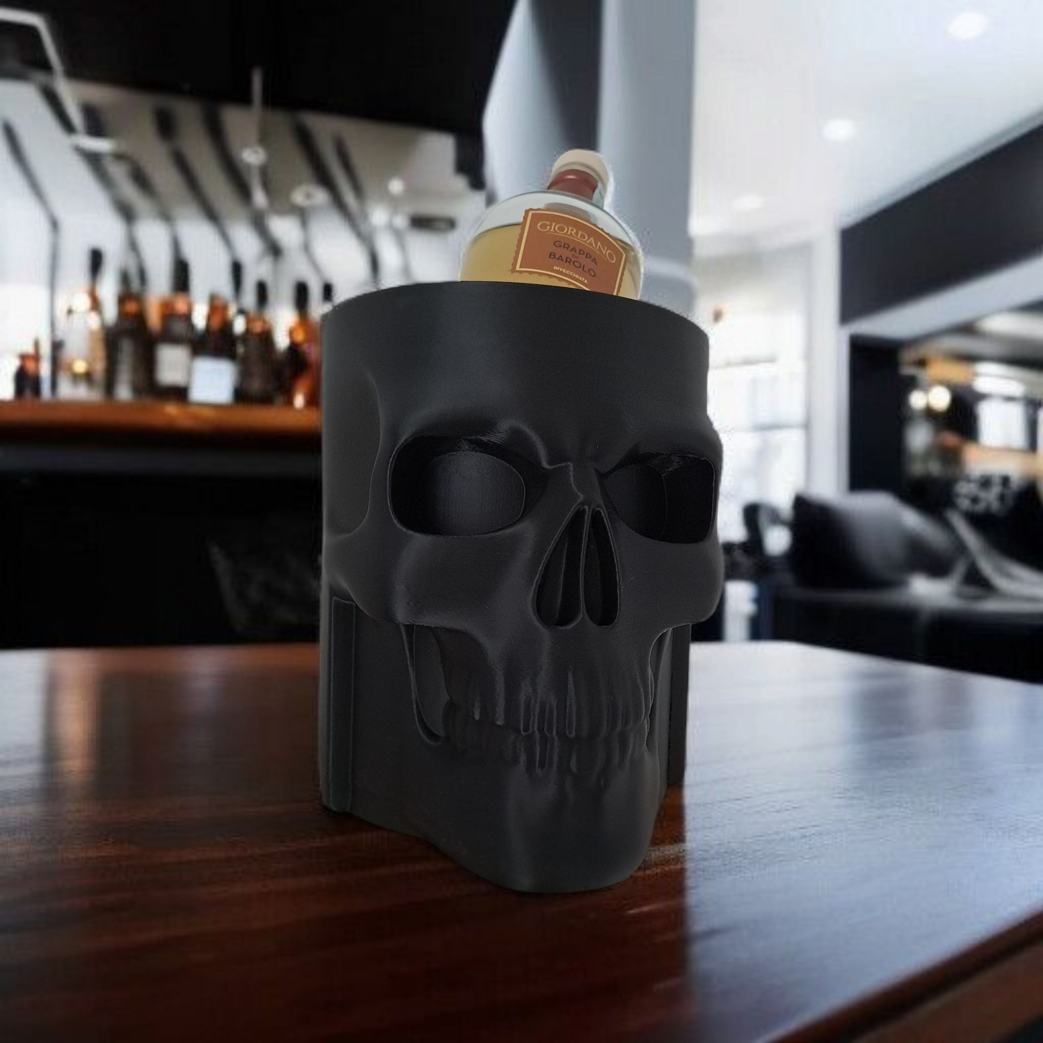 Skullwiskey, le porte-bouteille tête de mort imprimé en 3D | Décoration 3D - POMM Créations