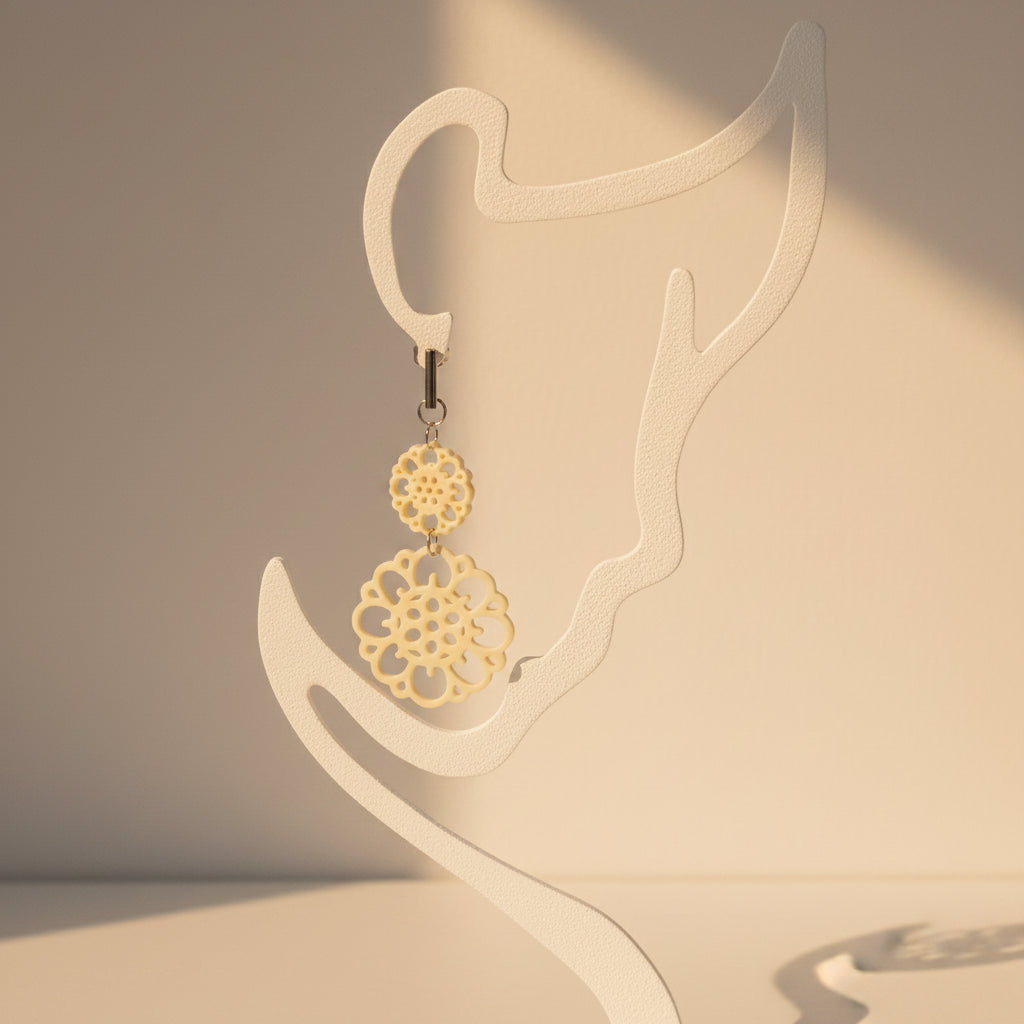 Boucles d'oreilles "Dentelle solaire" écru/argenté imprimées en 3D | Bijoux 3D - POMM Créations
