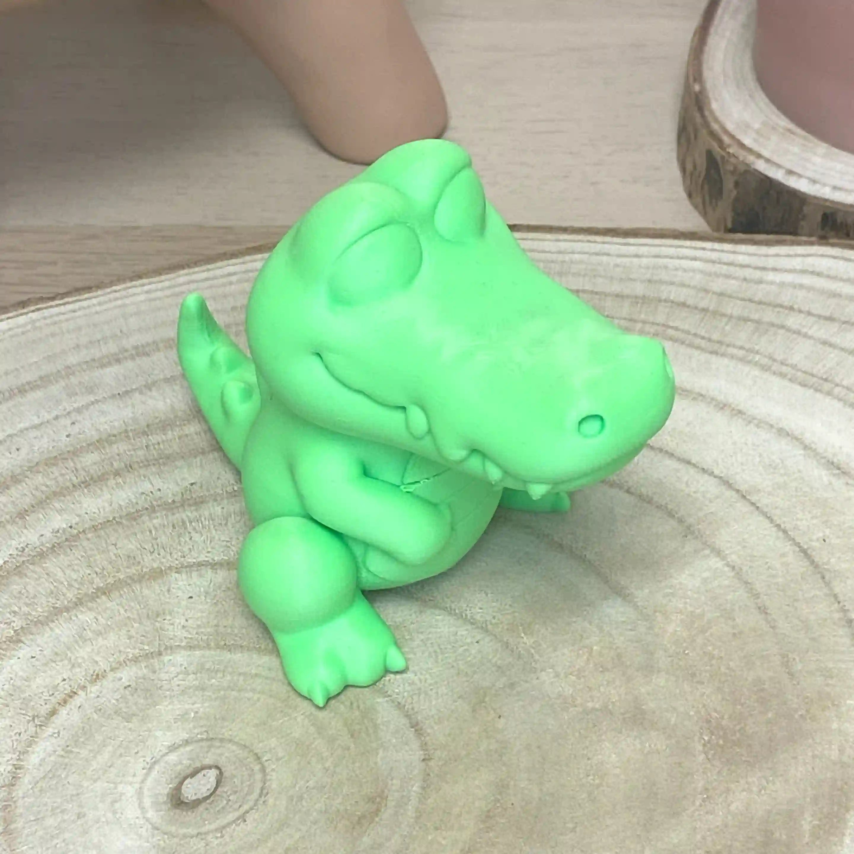 Croco assis